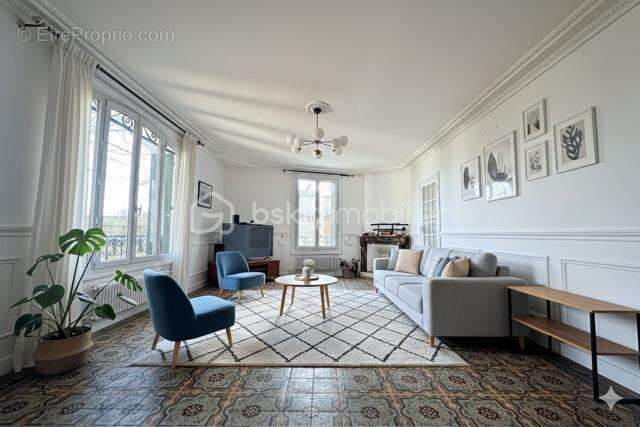 Maison à OLLAINVILLE