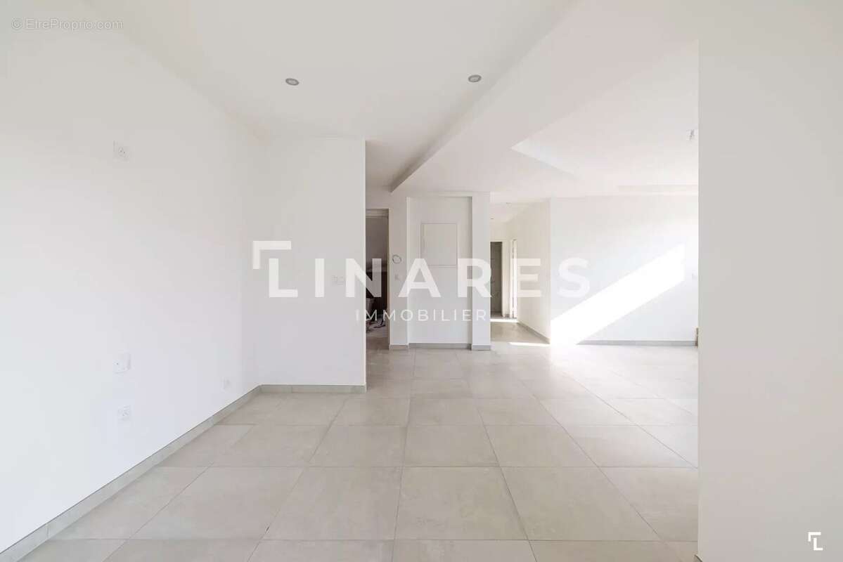 Appartement à MARSEILLE-11E