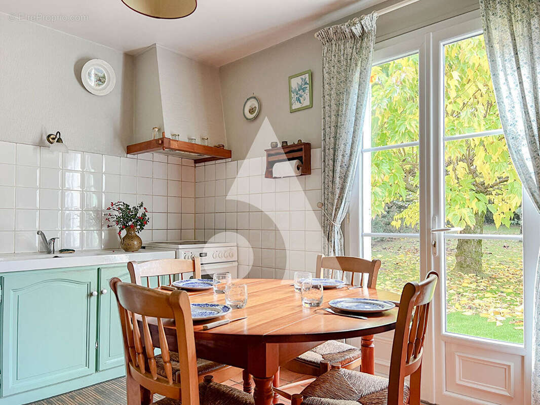 Maison à FONTCOUVERTE