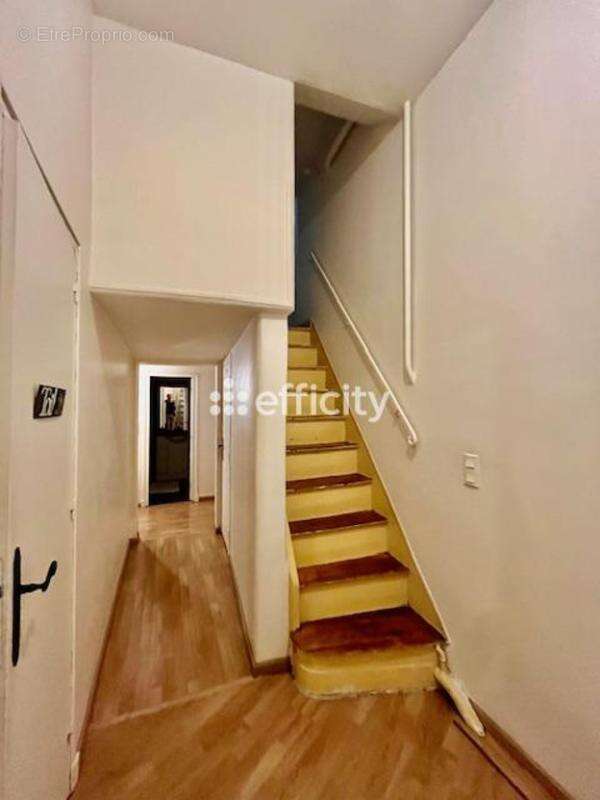 Appartement à PARIS-10E