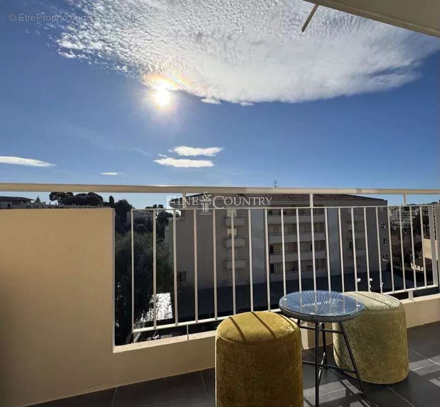 Appartement à LE CANNET