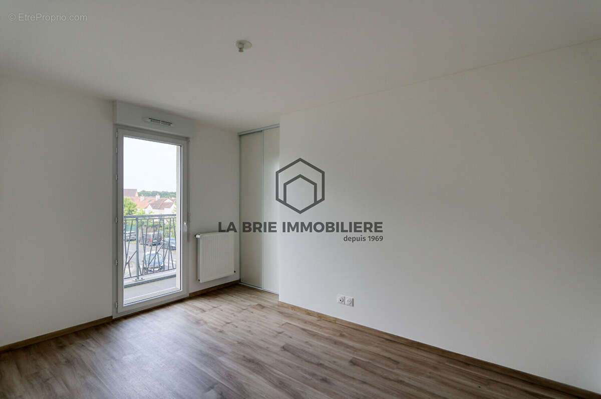 Appartement à EMERAINVILLE
