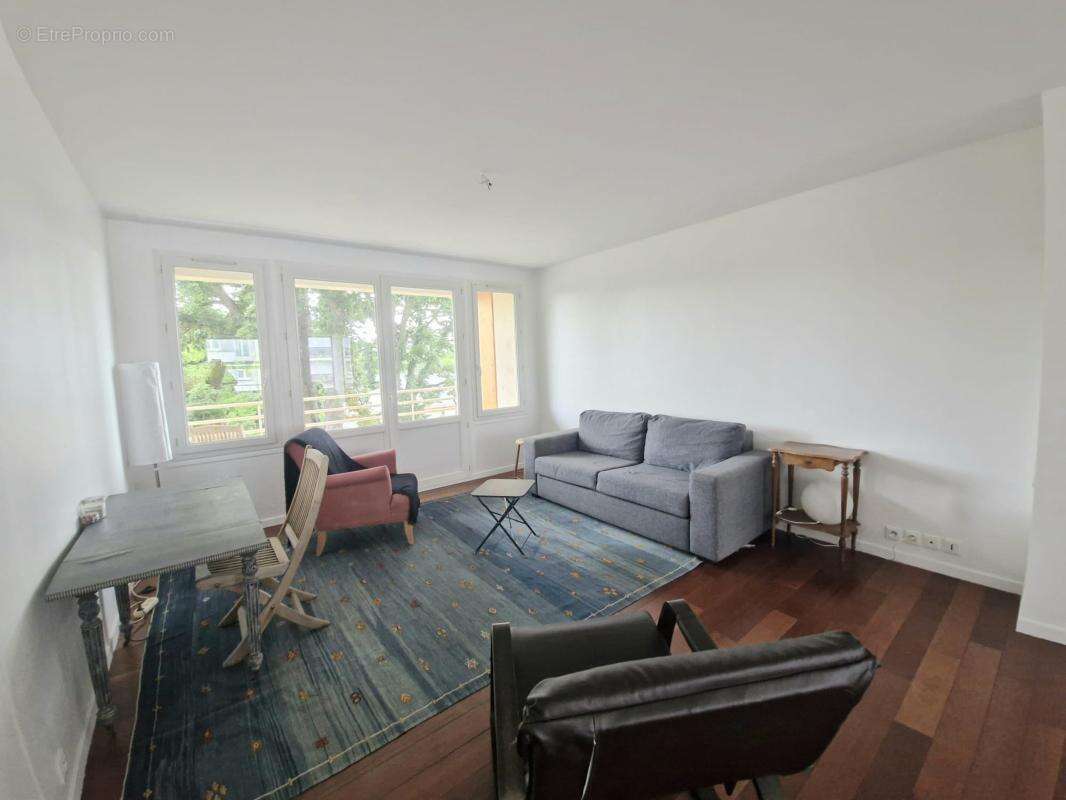 Appartement à LE RAINCY