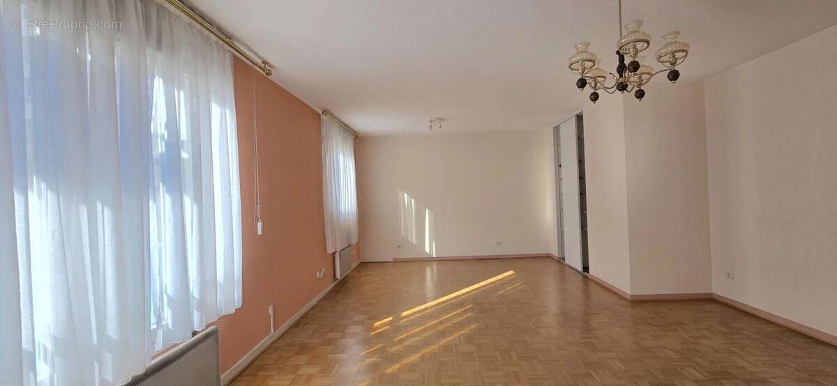 Appartement à AIX-LES-BAINS