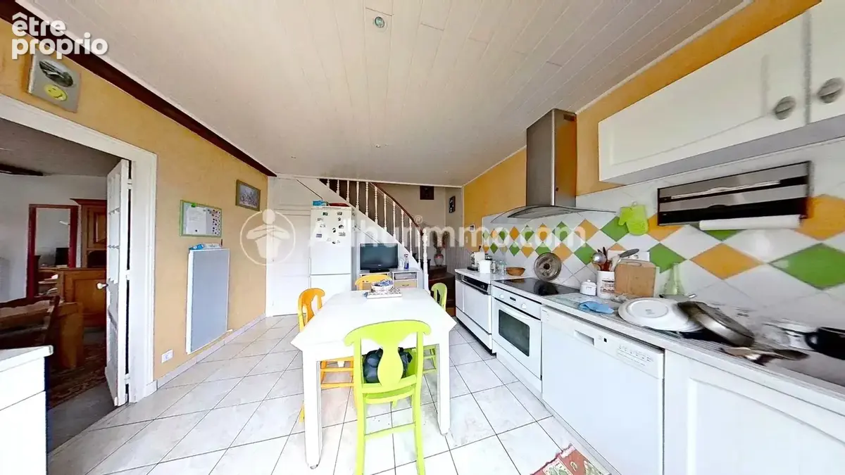 Maison  99 m², 3 ch + 2 granges attenantes - photo 12