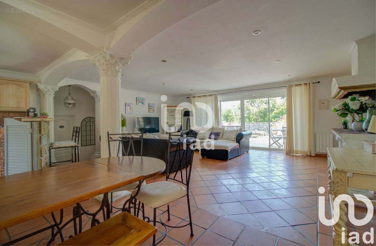 Photo 6 - Maison à LES ISSAMBRES