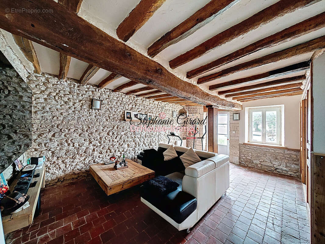 Maison 100 m² à Villamblain  - photo 7