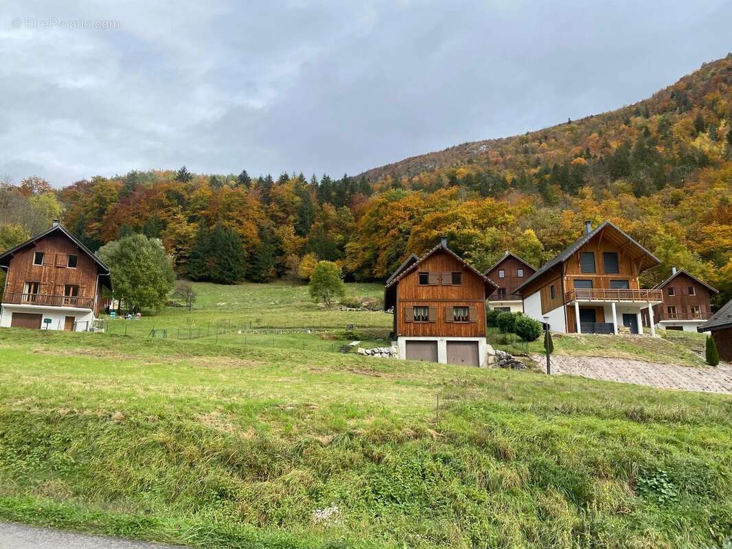 Terrain à LE CHATELARD