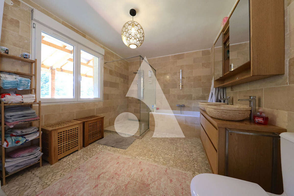 Maison à SAINTRY-SUR-SEINE