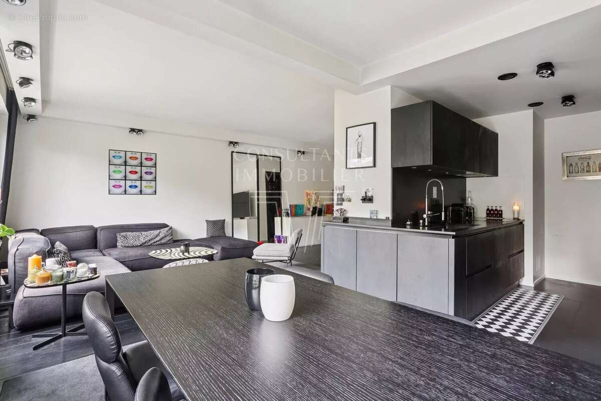 Appartement à NEUILLY-SUR-SEINE