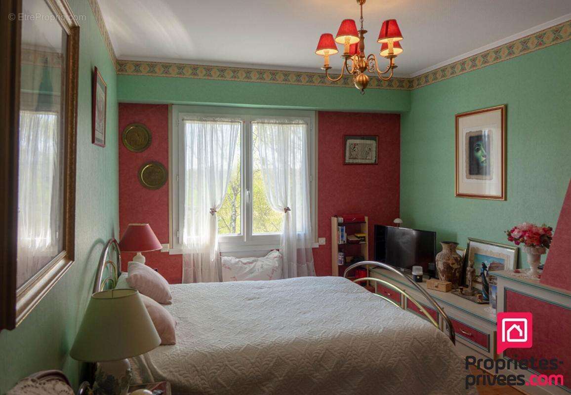 Maison à LA CHAPELLE-SAINT-MESMIN