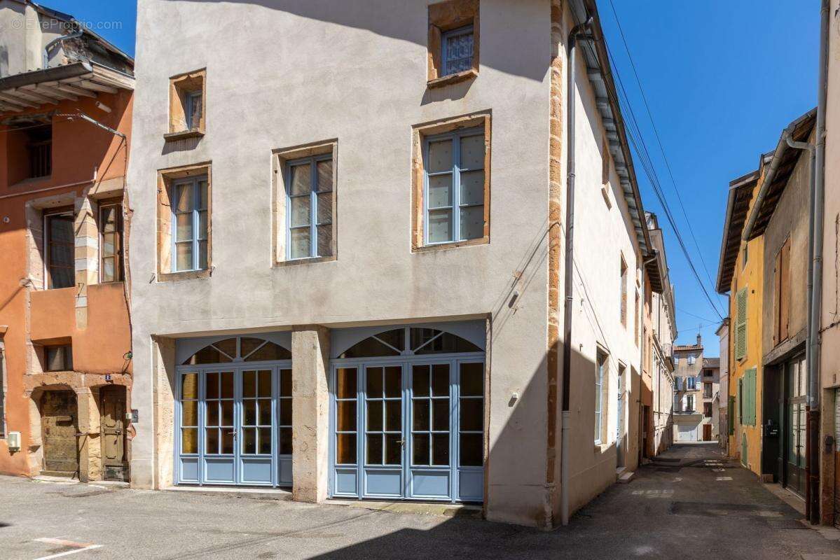 Maison de ville – cœur historique de mâcon - photo 15