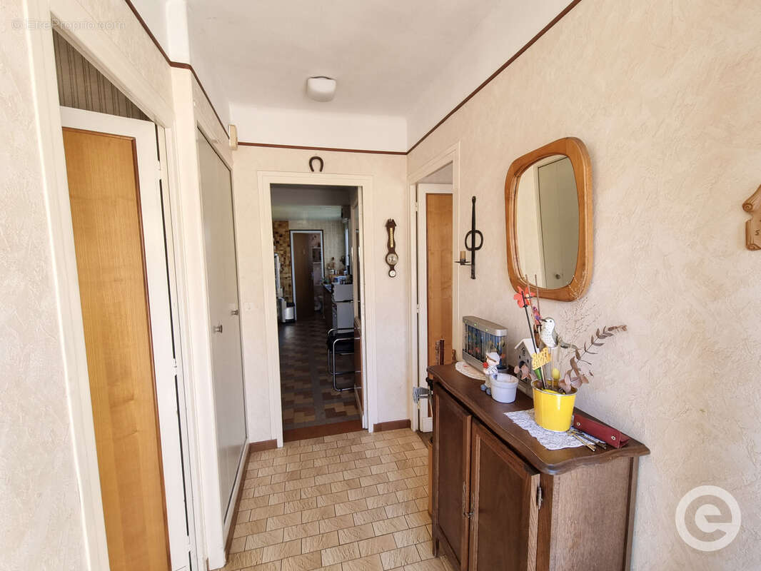 Maison à DUN-LES-PLACES