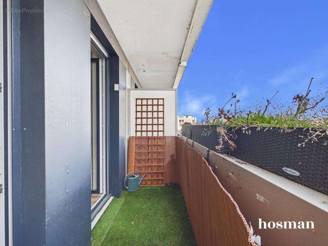 Appartement à COURBEVOIE
