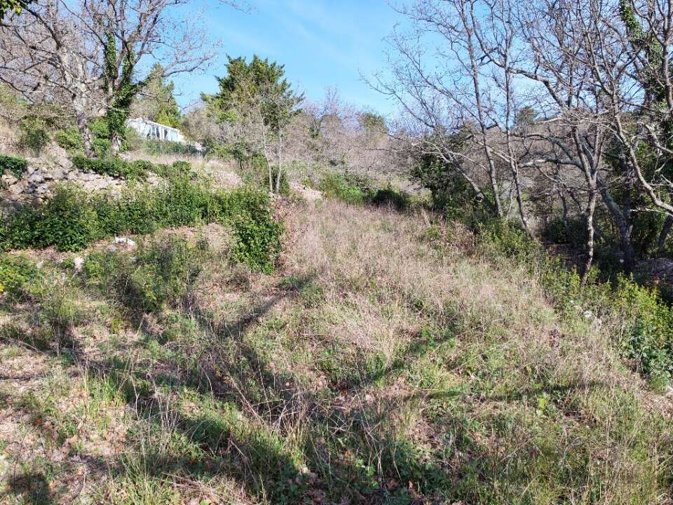 Terrain à BESSE-SUR-ISSOLE