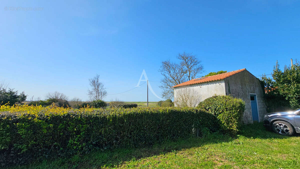 Maison à PORT-DES-BARQUES