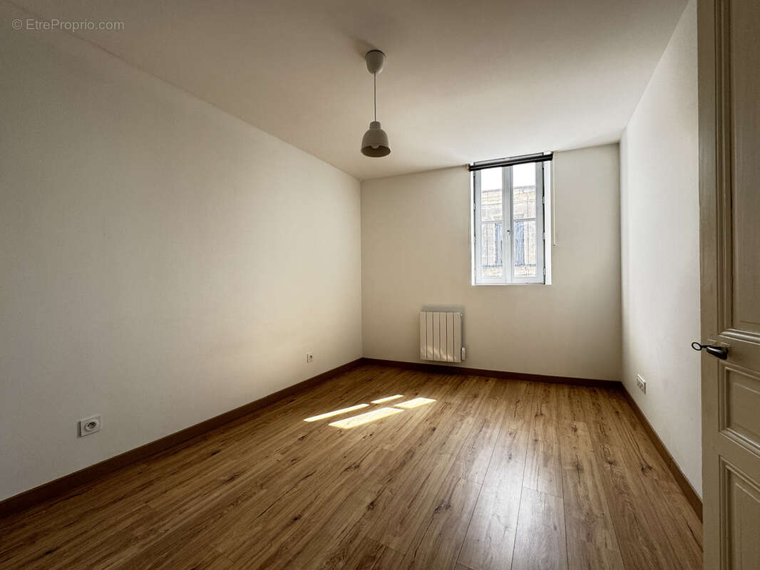 Maison à BARBEZIEUX-SAINT-HILAIRE