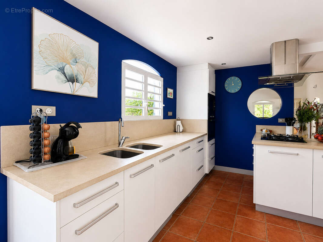 Exclusivité   coup de cœur  villa f5 de 161m2 avec piscine et jacuzzi à la grippière, petit-bourg - photo 3