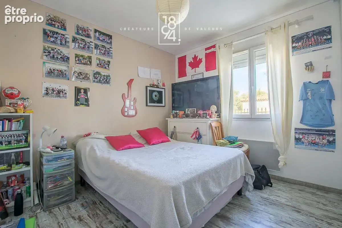 Maisont T4 À Vendre Marseille 13011  Maison plain-peid  Eoures au calme  Piscine - photo 12