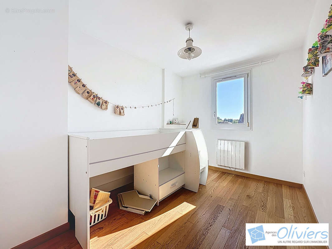 Appartement à VOISINS-LE-BRETONNEUX