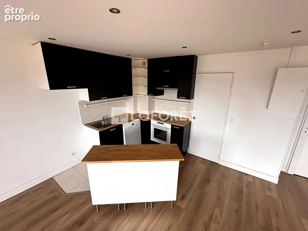Appartement 2 pièces au dernier étage grand balcon 10 m² sans vis-à-vis - photo 2