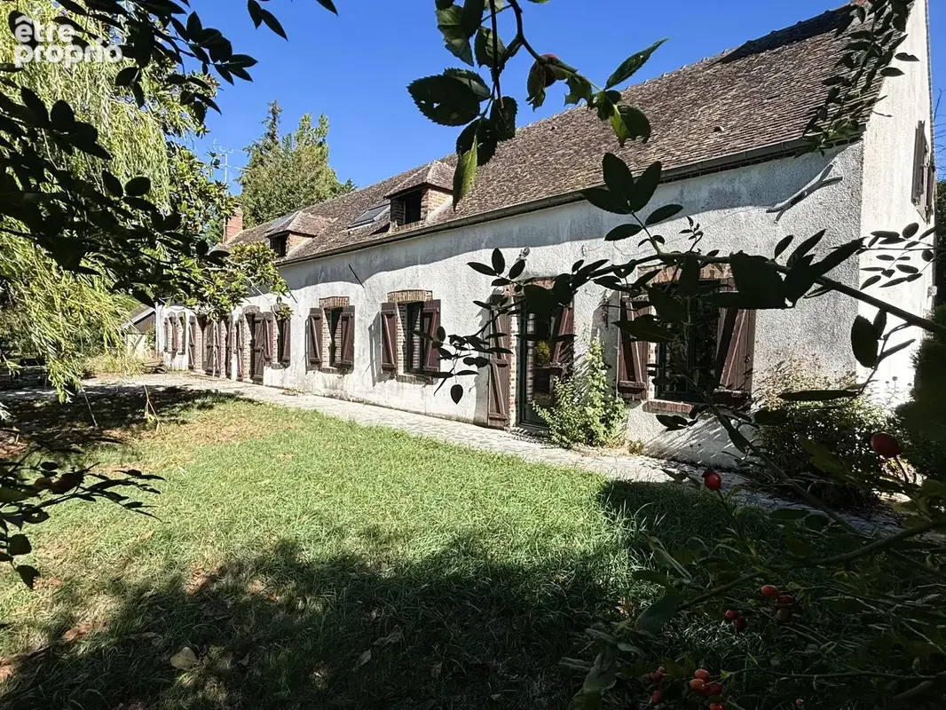 Maison 280 m² à Courtenay  - photo 3