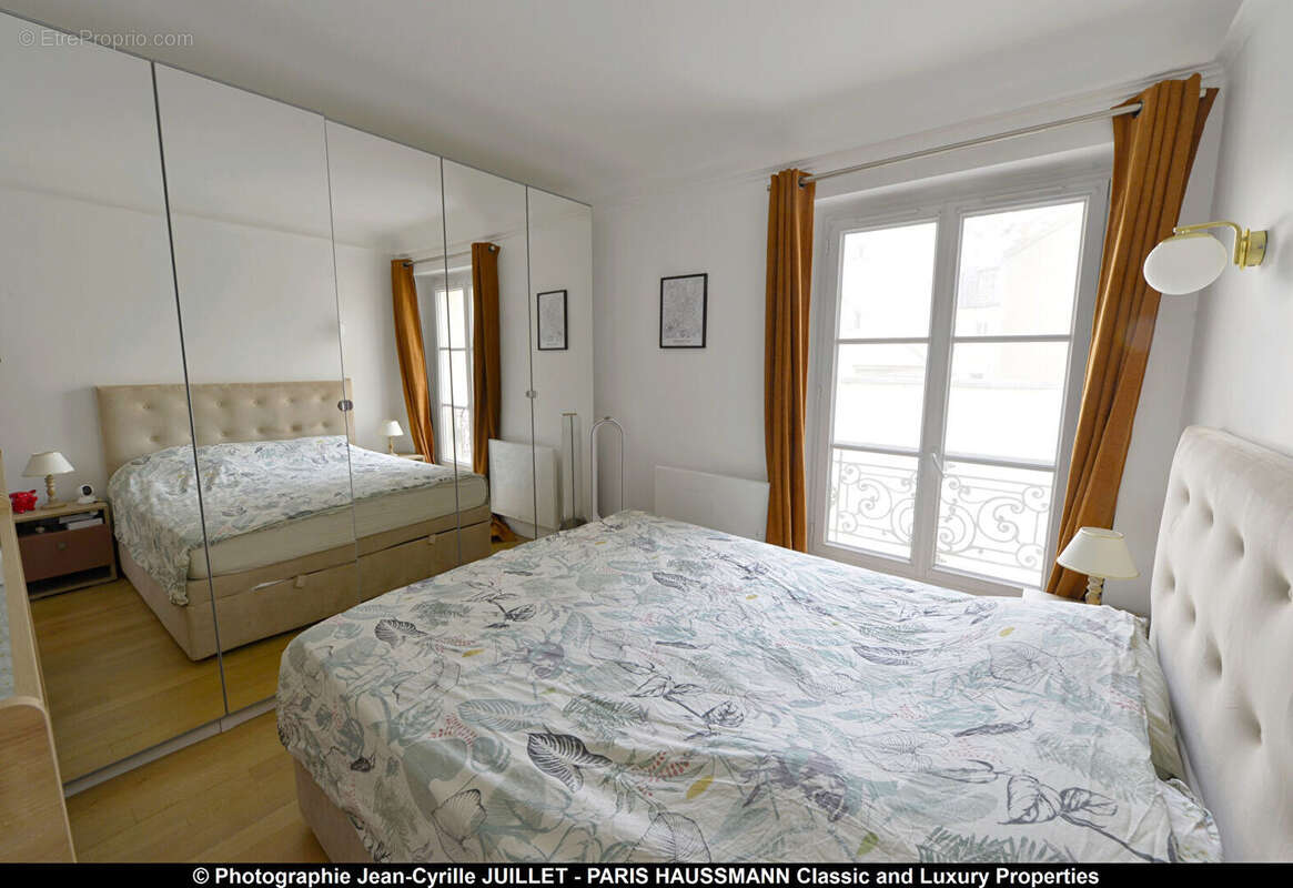 Appartement à PARIS-8E
