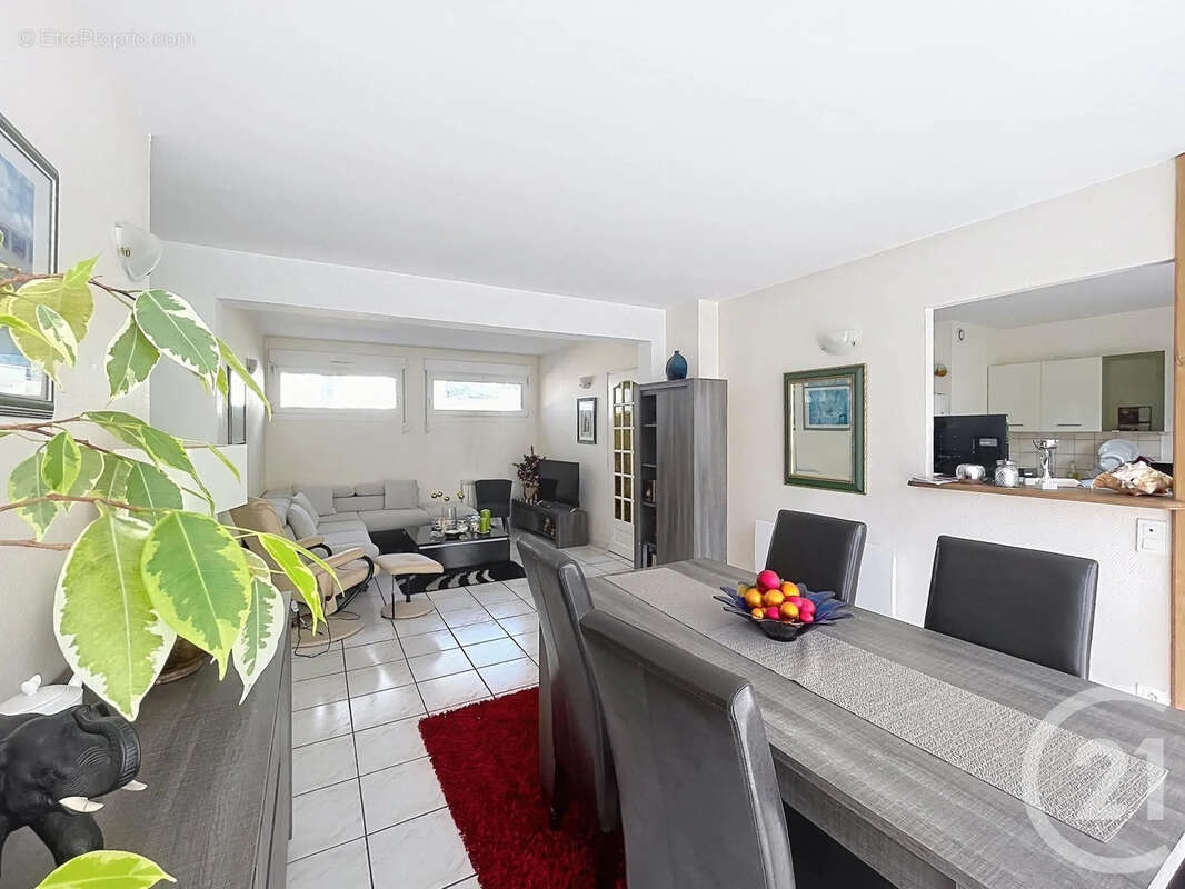 Appartement 74 m² à Epinal  - photo 4