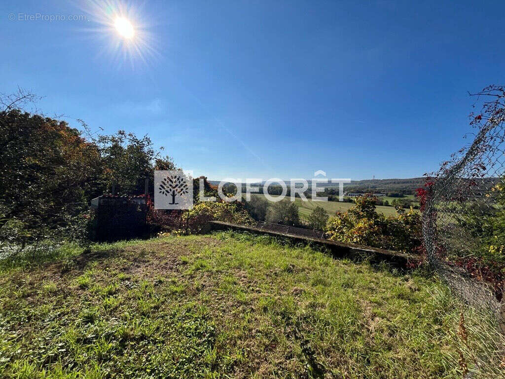 Maison à NEUFCHATEAU