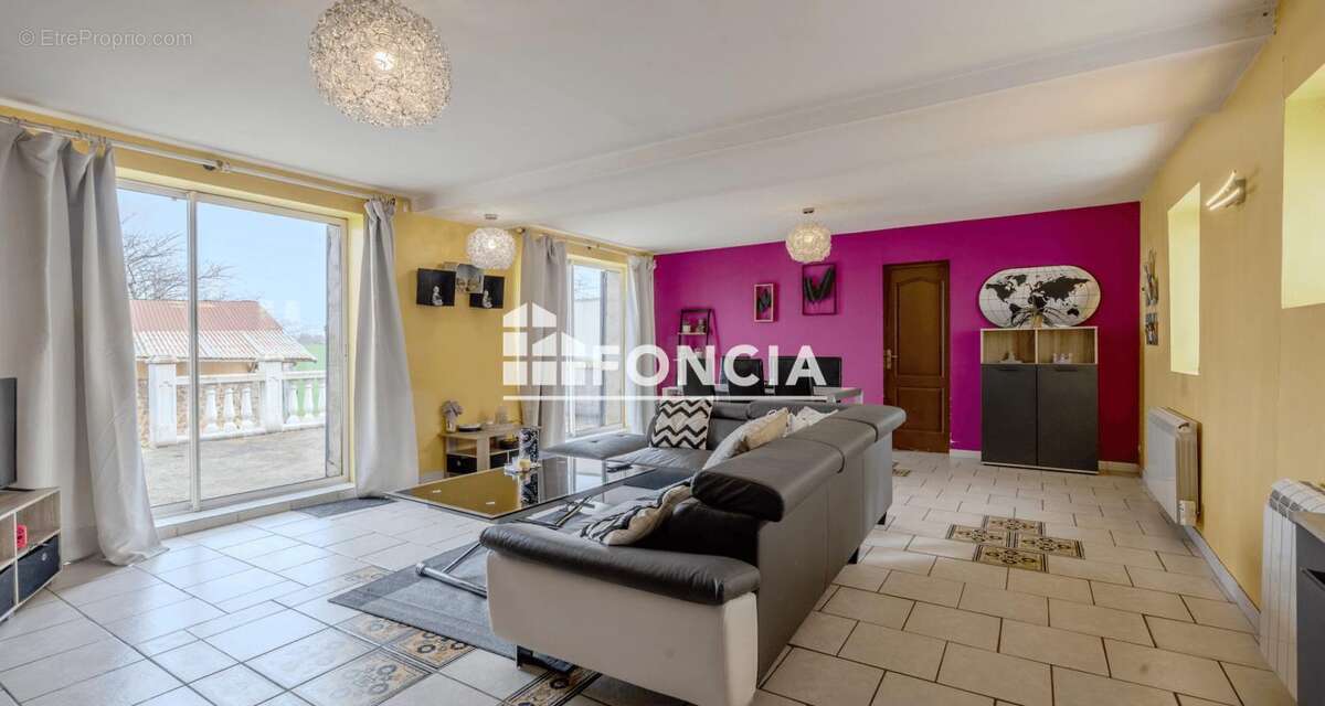 Maison à LONGNES