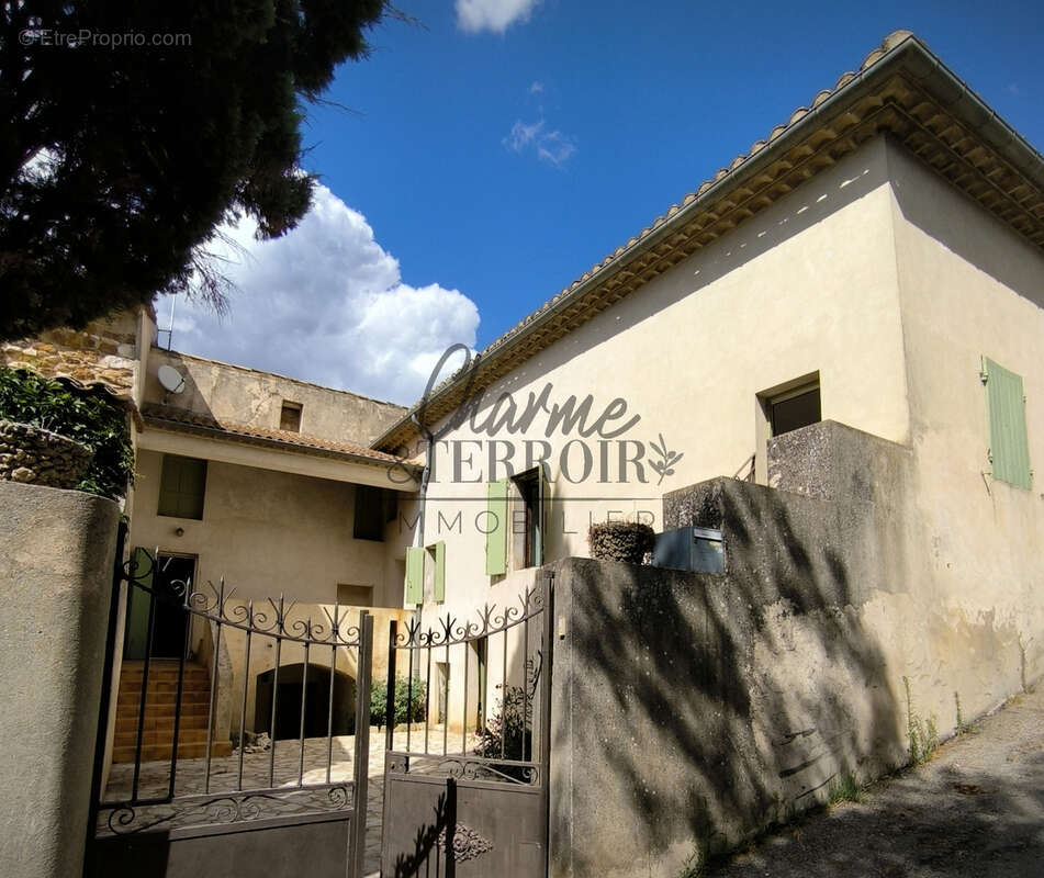 Maison à UZES