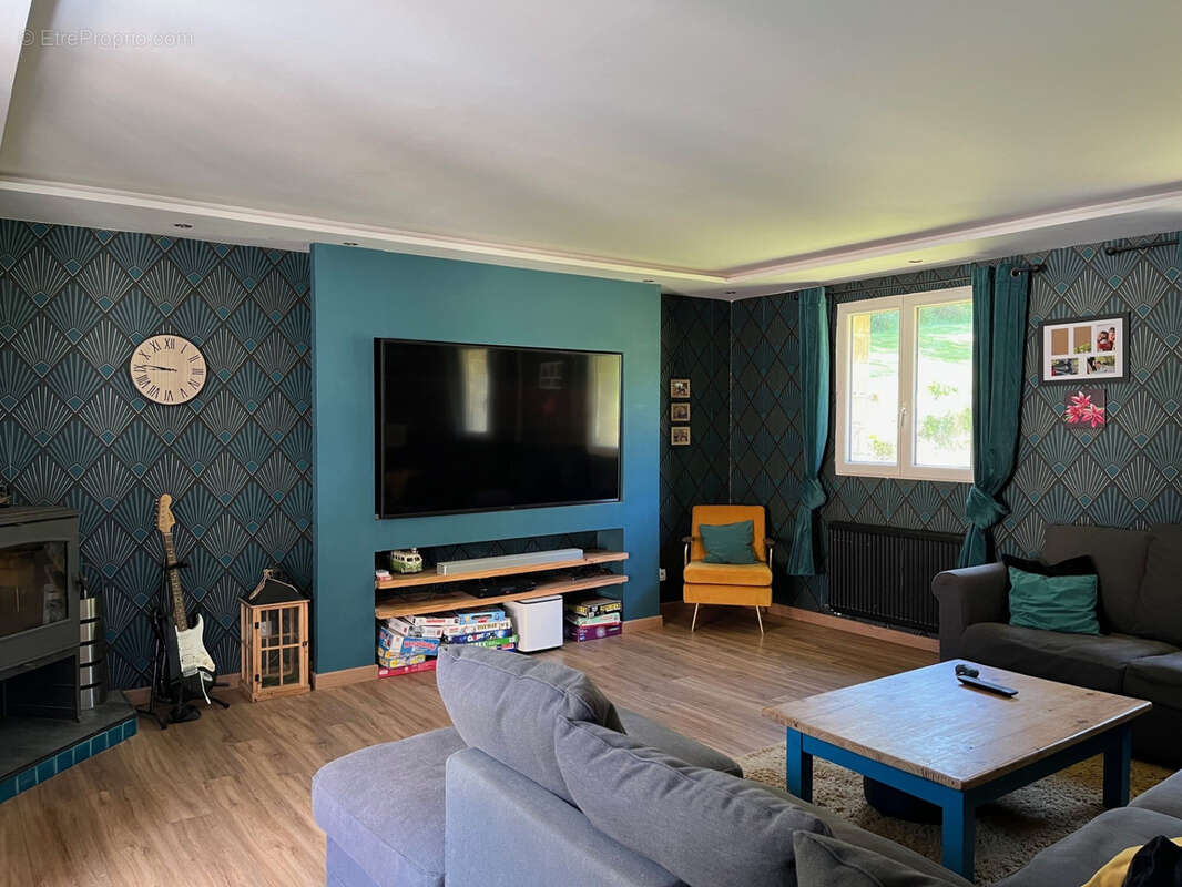 Coussac Bonneval Longère de 6 pièces, 1,2 hectares, piscine et des vues - photo 12