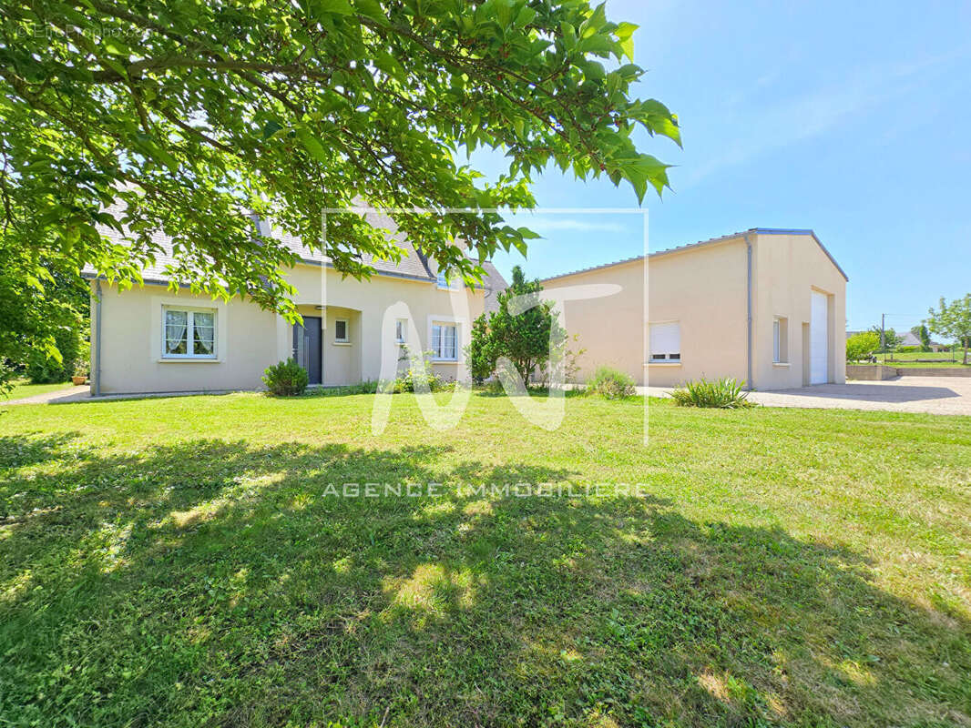 Maison familiale à vendre à Savennières avec atelier / garage aux portes d'Angers - photo 2