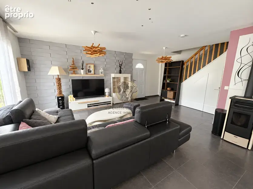 Maison récente de 2019 avec piscine   90 m2   3 chambres   Terrain de 500 m2   Grézieu-la-Varenne - photo 7