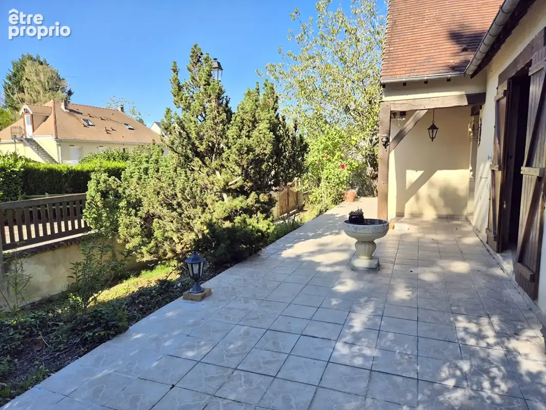 Maison Elancourt 6 pièces 130 m² - photo 2