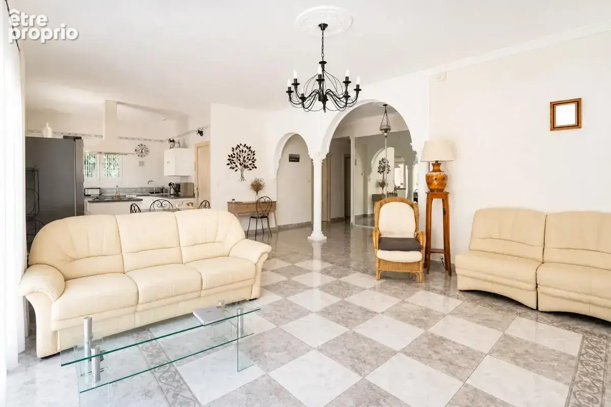 Villa plain pied 4 pièces - 116 m² - Candillargues - photo 4