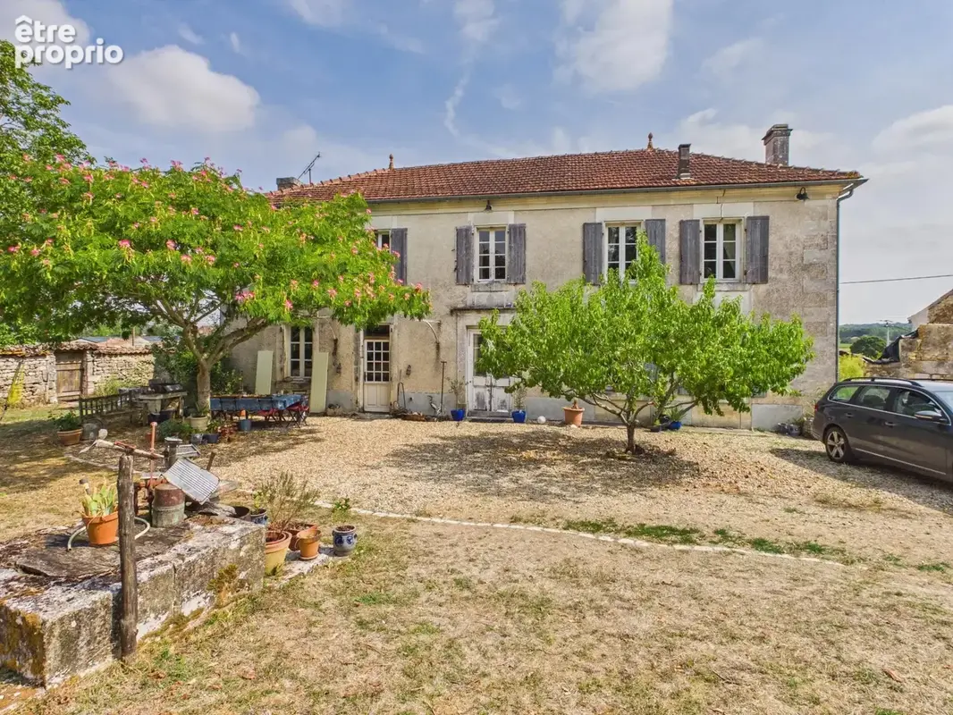 Photo Maison à Angeac-Charente au prix de N/C