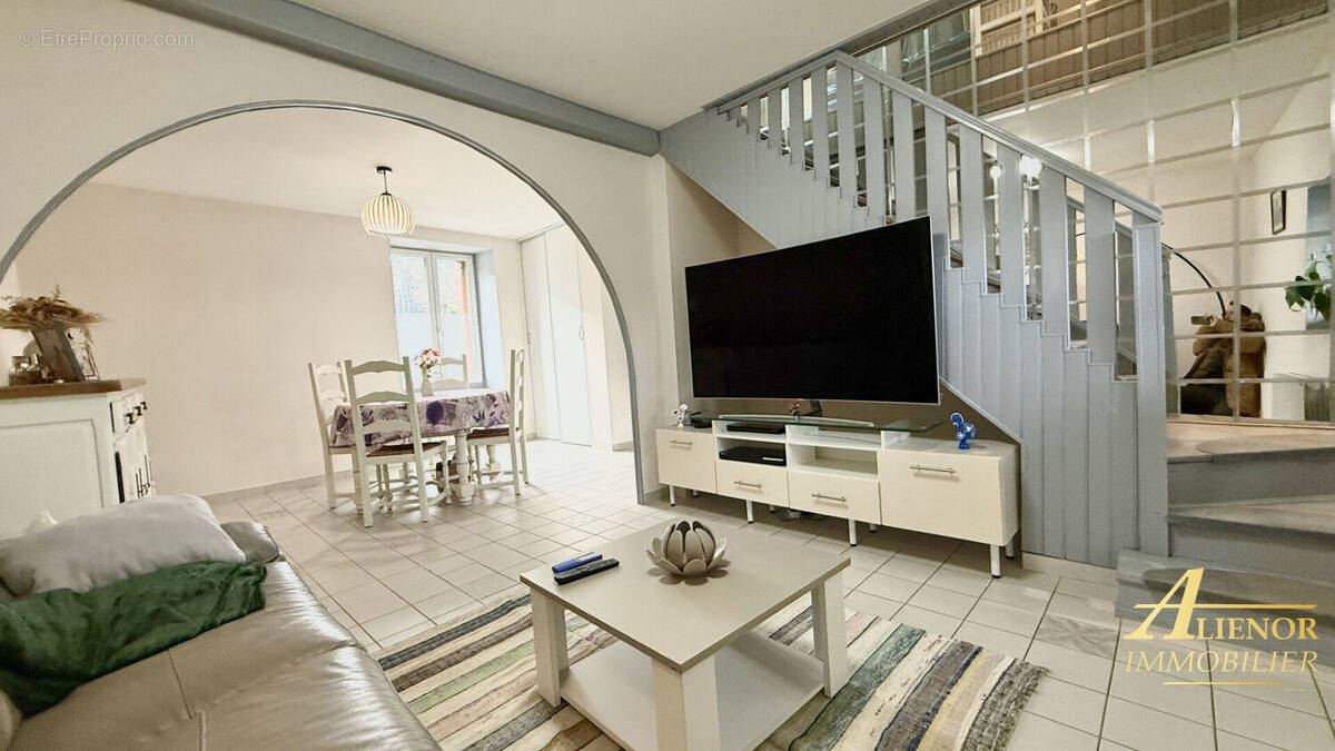 Maison à MARSAC-SUR-L'ISLE