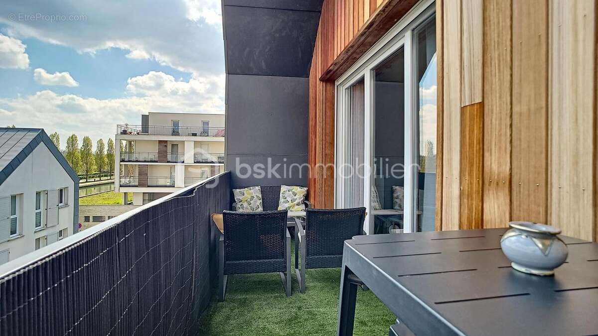 Appartement à LES PAVILLONS-SOUS-BOIS