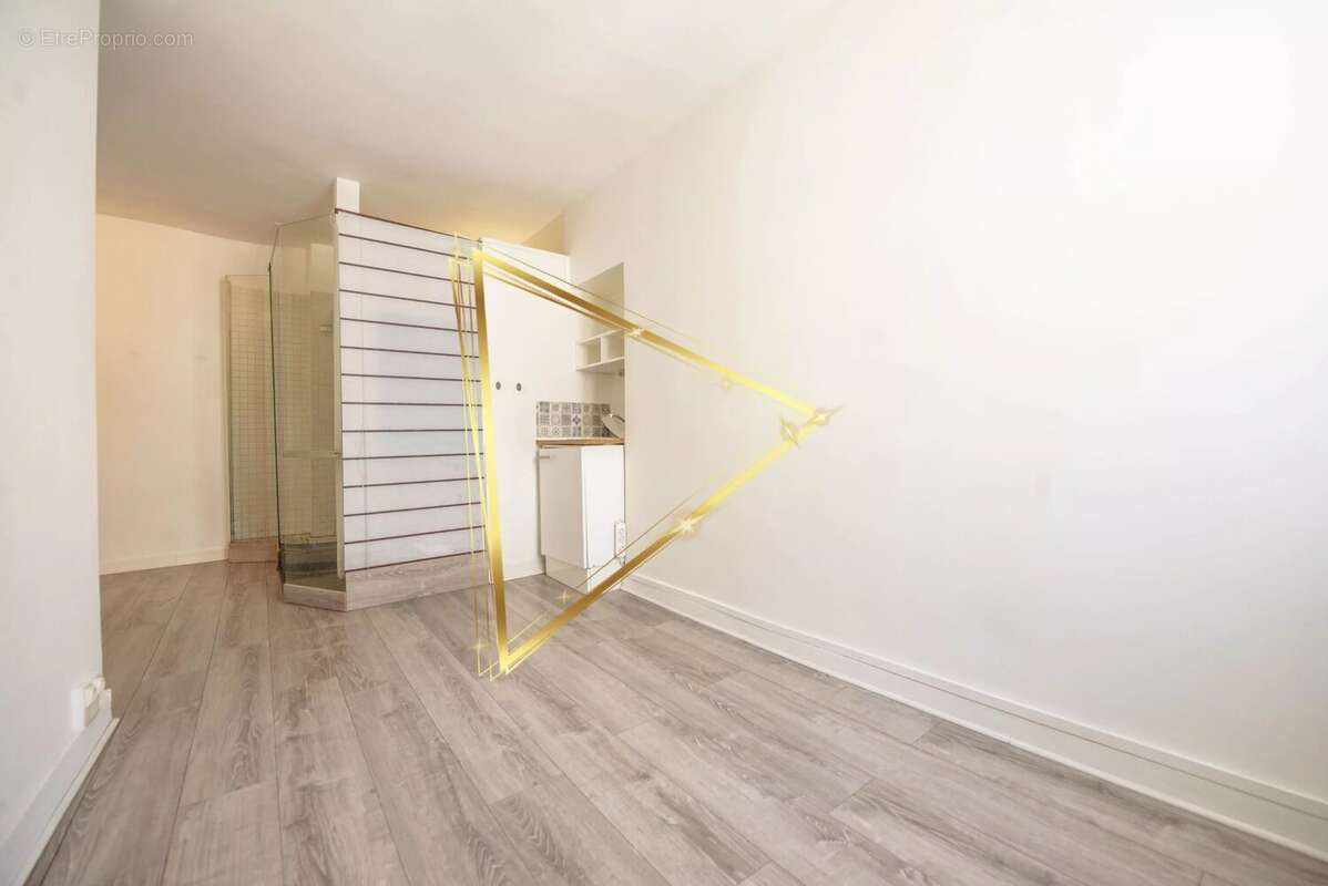 Charmant studio - à deux pas de la rue de Levis ! - photo 3