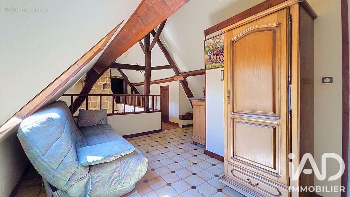 Maison 140 m² à Castillon-En-Auge  - photo 8