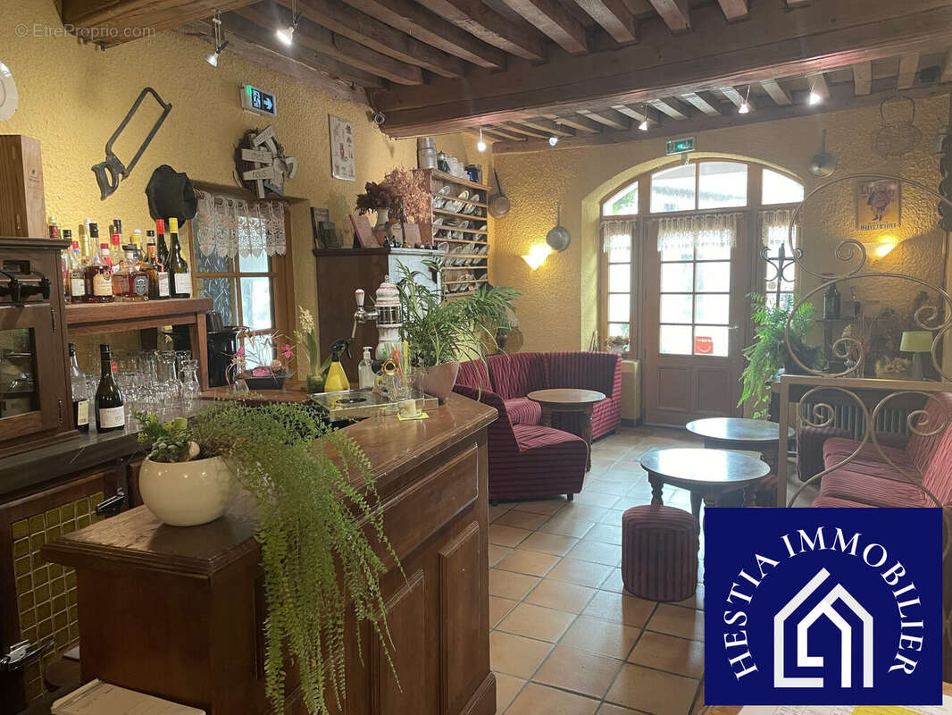 764 m² à Saulieu  - photo 3