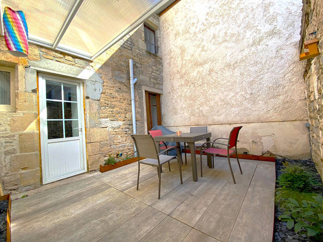 Maison à PLOMBIERES-LES-DIJON