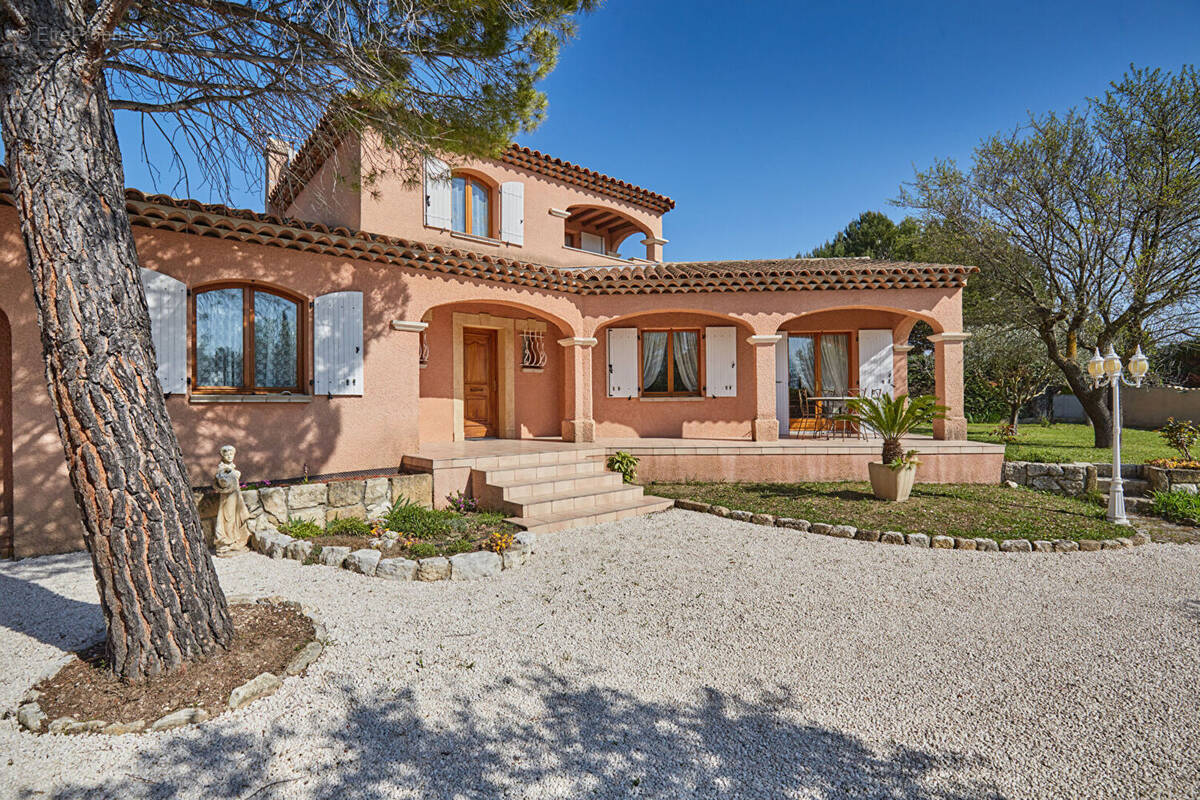 Maison à SAINT-CANNAT