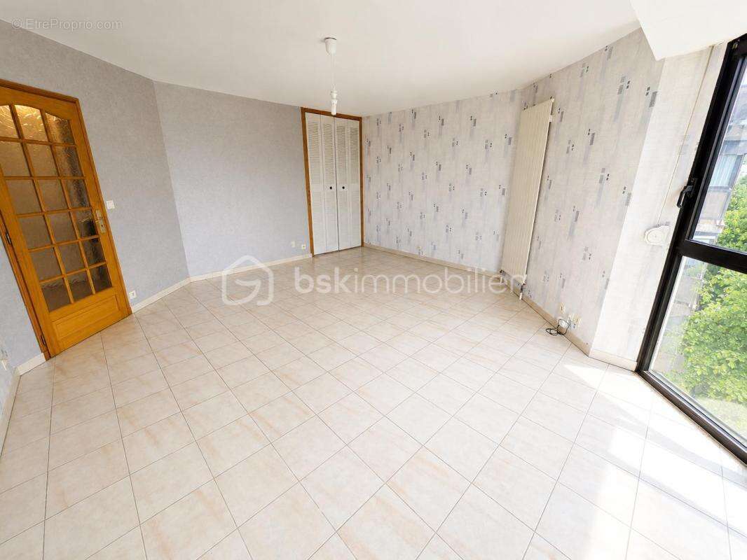 Appartement à CHARLEVILLE-MEZIERES