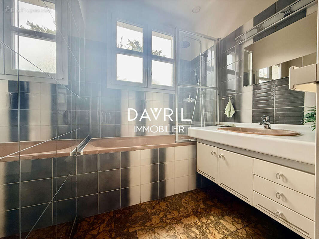 Maison à CONFLANS-SAINTE-HONORINE