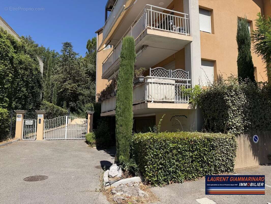 Aix le tholonet t3 avec terrasse et garage - photo 13