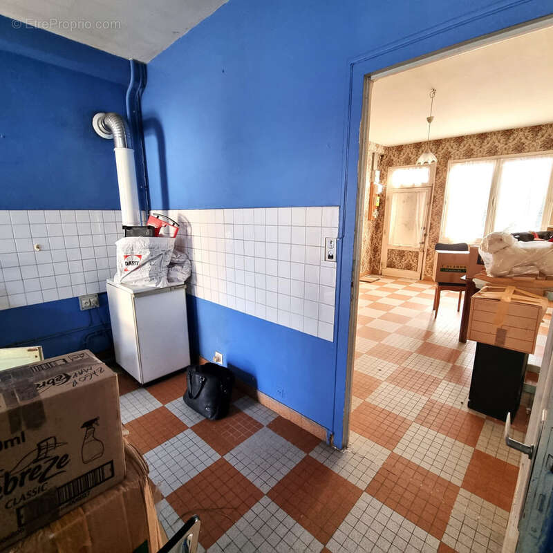 Maison à SAINT-DENIS-DE-JOUHET