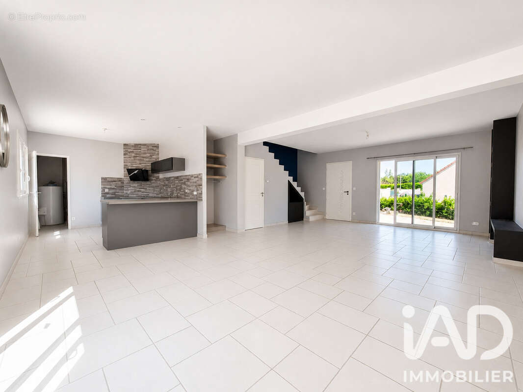 Maison 115 m² à Coinces  - photo 2