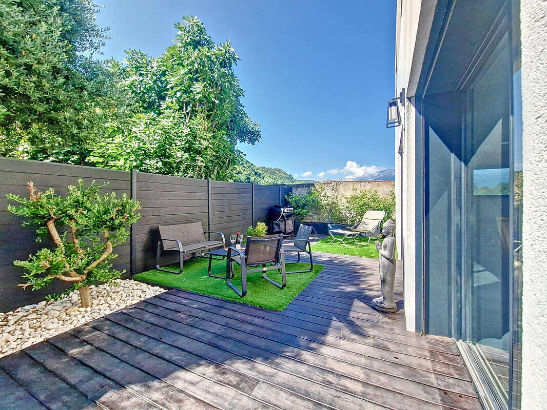 Appartement à GIERES
